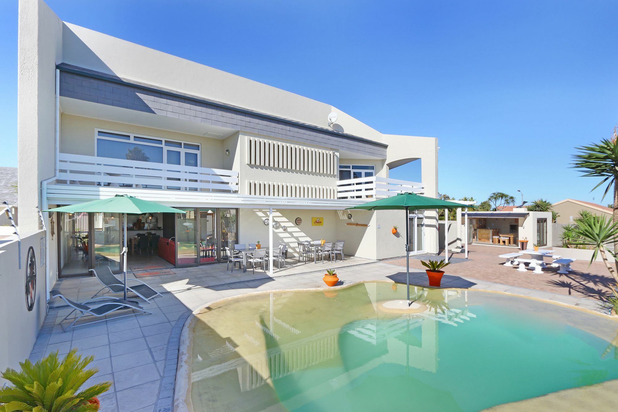 Orange Inn Melkbosstrand Bloubergstrand Eksteriør billede